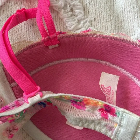 Pink Bra - Picture 3 of 4